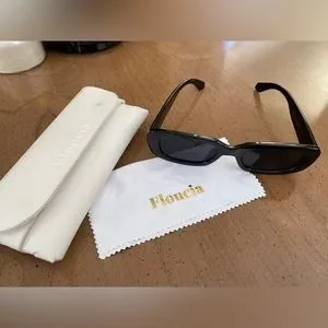 Floucia | Accessories | Floucia Sunglasses Sienna | Poshmark display picture 1